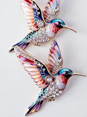 Vintage Style Colorful Enamel Hummingbird Brooch
